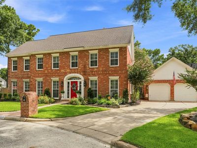 5219 Laurelwood Dr