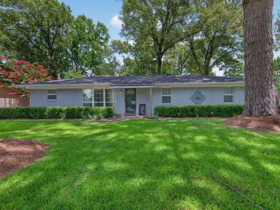124 Lawrence Dr