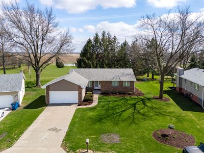 309 E Brownlie Ln