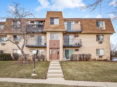 260 Shorewood Dr APT 1A