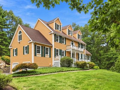 10 Hawk Ridge Rd