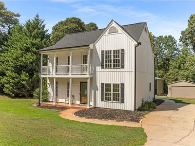 610 Walnut Way