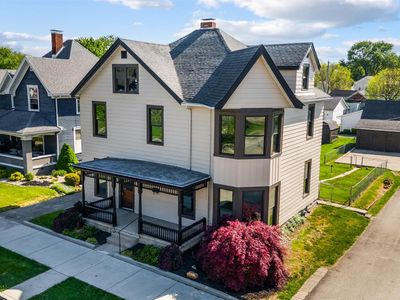 1037 Main St