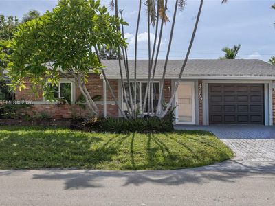 4260 NE 1st Ter