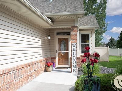 385 Stonegate Cir #11