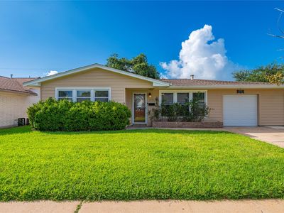 7109 Poplar Dr