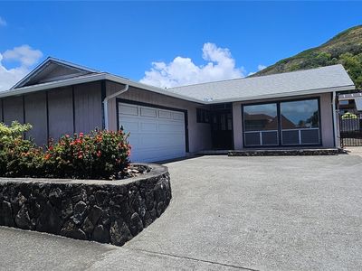 590 Keolu Dr