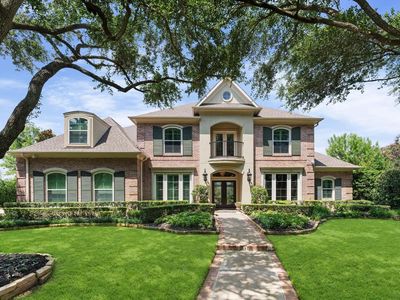4 Ellicott Way