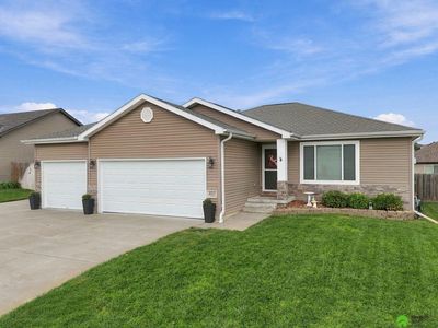 Property at 920 Cyprus Blvd, Hickman, NE