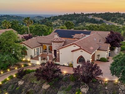 640 Lakeridge Dr