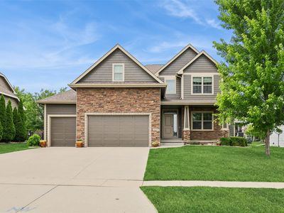 Property at 16447 Buena Vista Dr, Clive, IA