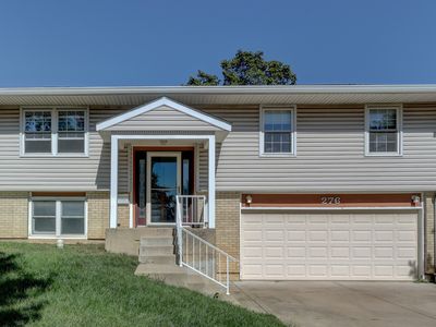 276 E Wrightwood Ave