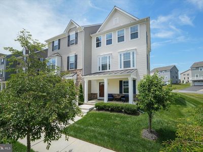 715 Kalmar Ln