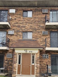 970 N Rohlwing Rd APT 201A