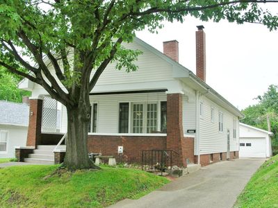 2731 Hillcrest Ter