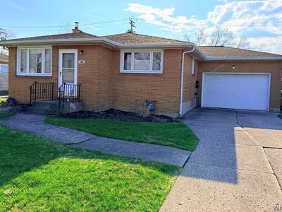 36 Jamaica Ln