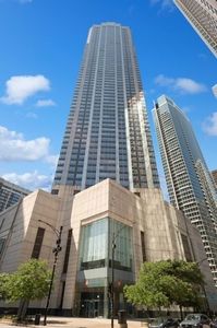 512 N McClurg Ct APT 5303