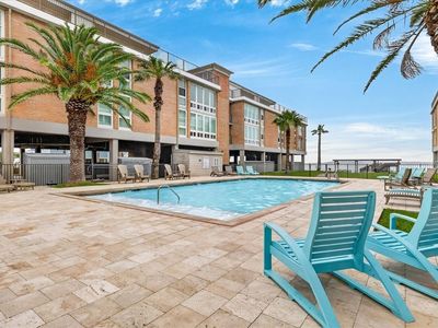 631 Channel View Dr
