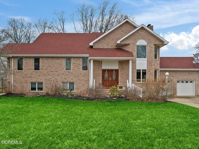 11 Arlene Drive