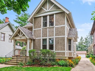 Property at 120 W Hanover St, Marshall, MI