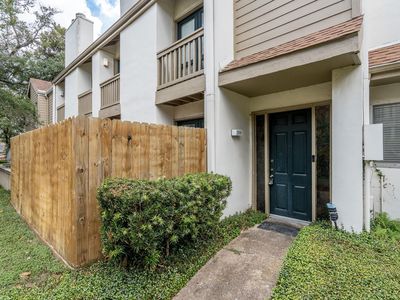 2100 Tanglewilde St APT 269