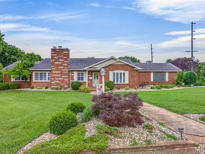 619 W Main St