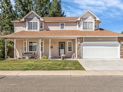 3128 Shamrock Dr