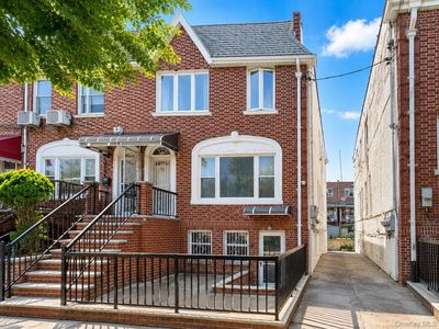 56 Bay 40th Street