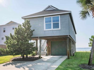 3329 Edgewater Dr