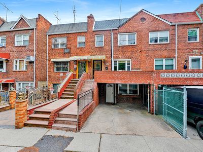 3656 Shore Pkwy