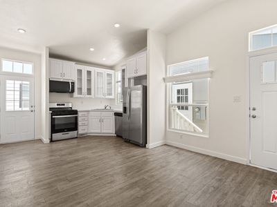 8250 Lankershim Blvd #30