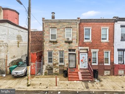 1402 W Pacific St