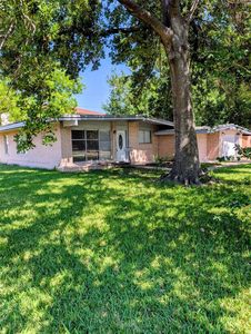 146 W Brenda St