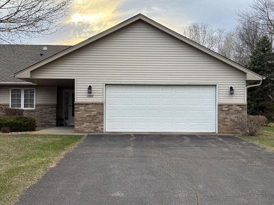 1009 Fairway Dr
