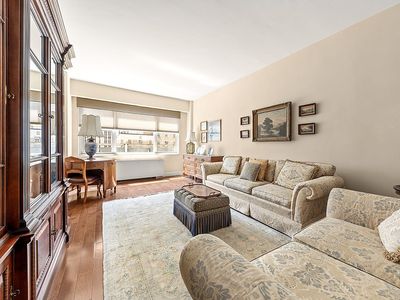 520 E 72nd St APT 10T