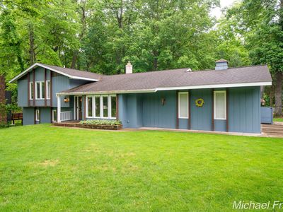 2700 Shadowbrook Dr SE
