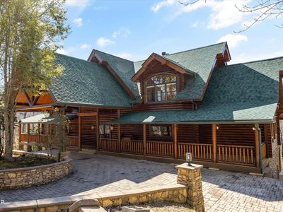 611 Pinnacle Vista Rd