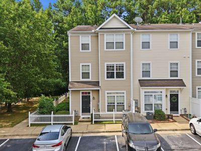 8621 Neuse Club Ln