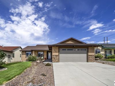 2311 Meadowlark Ln