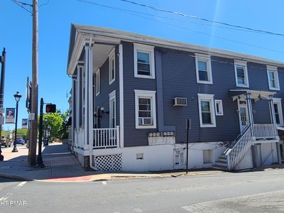 831 Main St