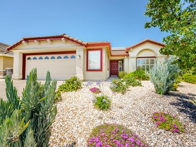 1945 Hackett Dr