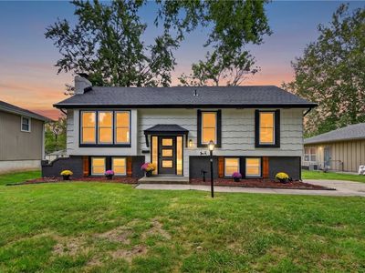 Property at 605 NE Ash St, Lees Summit, MO
