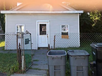 743 River Street