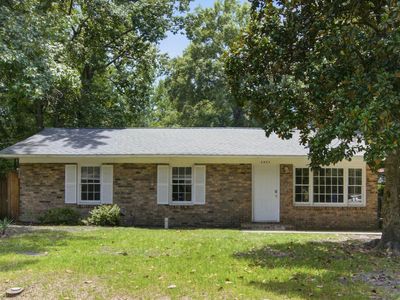2621 Myrtis Ln