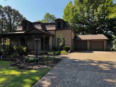 1005 Fairway Dr