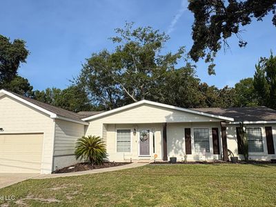 33 Woodbine Dr