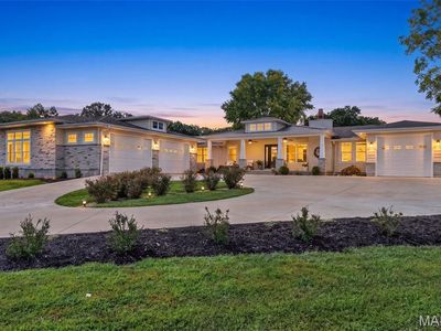 8120 Angell Rd