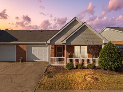 20 Holland Park Ln