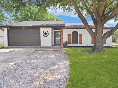 7313 Lee Dr