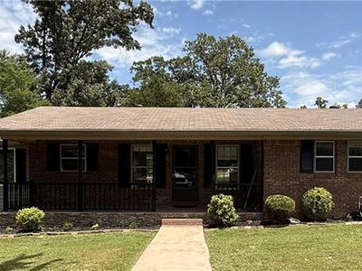 379 Hunt Rd NW